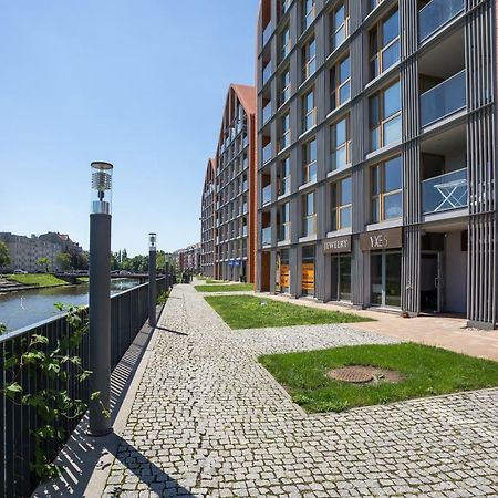 Unique Motlawa Riverbank Apartment غدانسك المظهر الخارجي الصورة