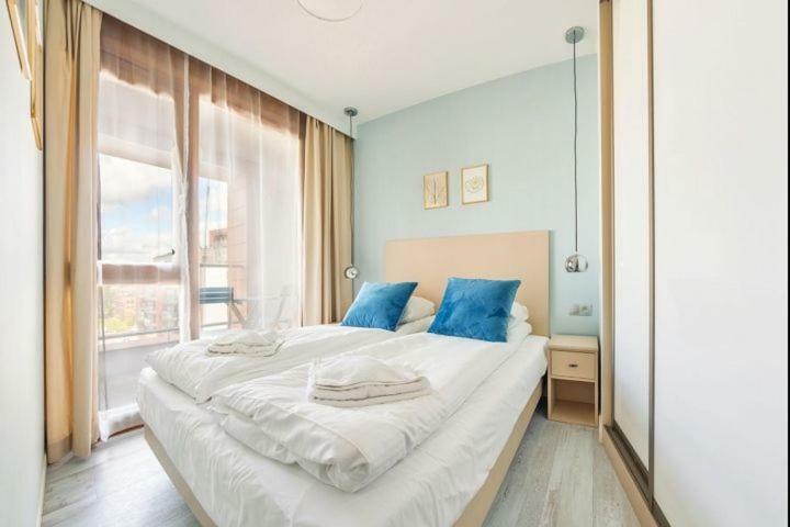 Unique Motlawa Riverbank Apartment غدانسك المظهر الخارجي الصورة
